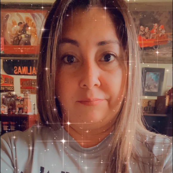 Meet your Posher, Leticia - Picture 1 of 1